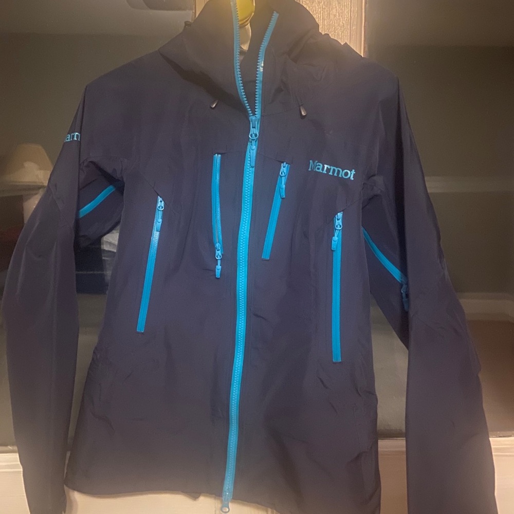 XS Women’s Marmot ski shell